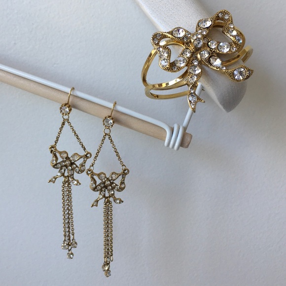 Betsey Johnson - Bow Bracelet & Earring Set - Picture 3 of 5